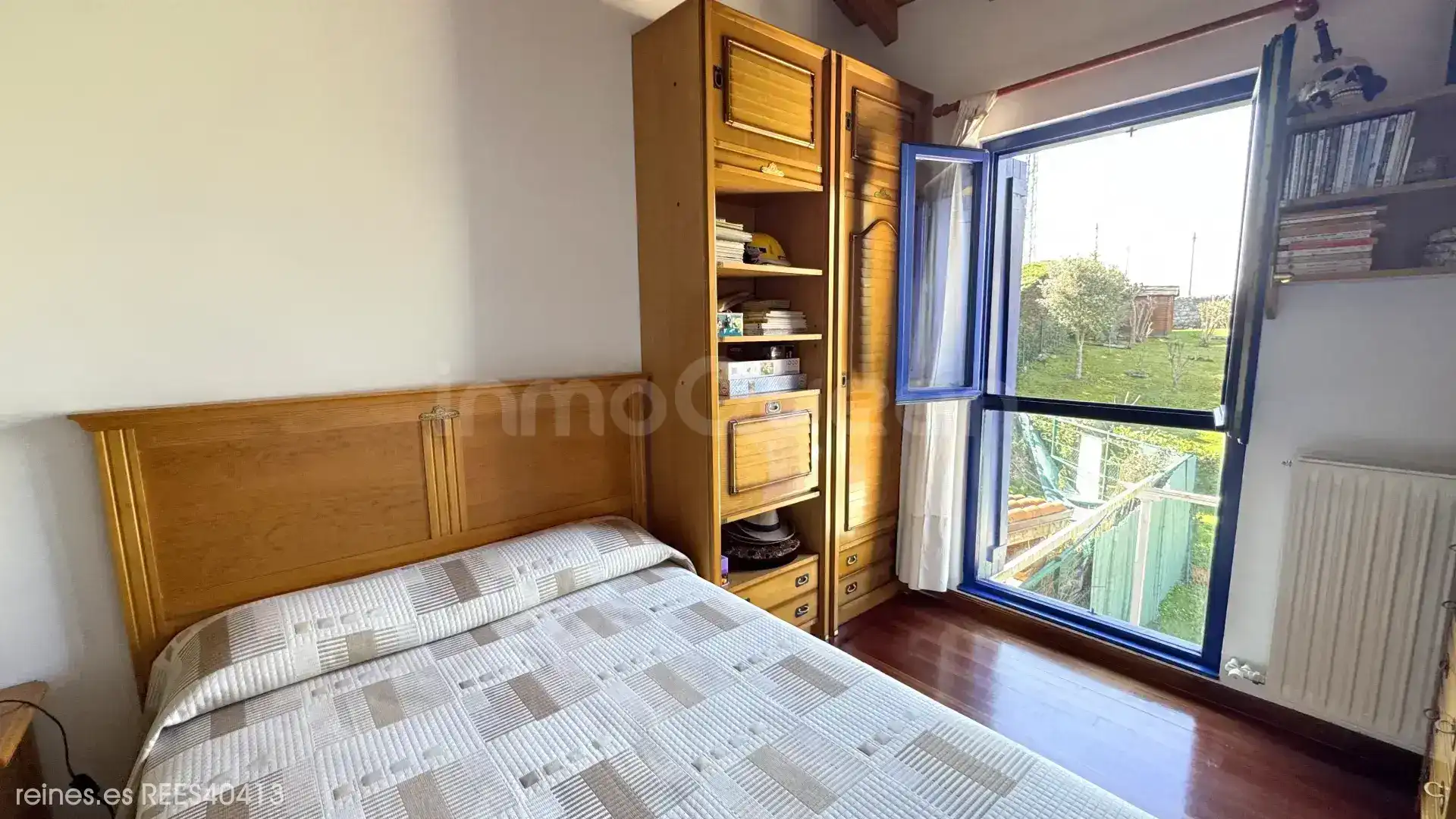 Dormitori de Casa adosada en venda en Comillas (Cantabria) amb Calefacció, Jardí privat i Terrassa