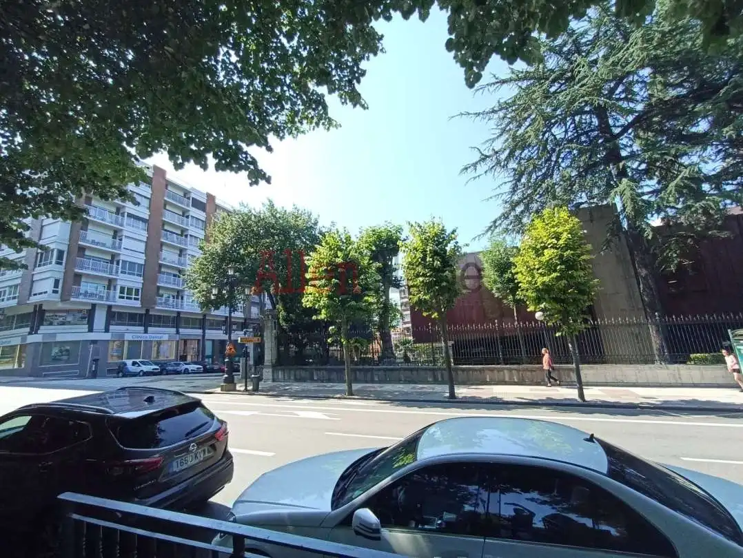 Exterior view of Flat for sale in Oviedo   with Heating, Terrace and Balcony
