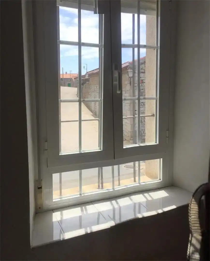 Vista exterior de Casa adosada en venda en Cabezas del Villar