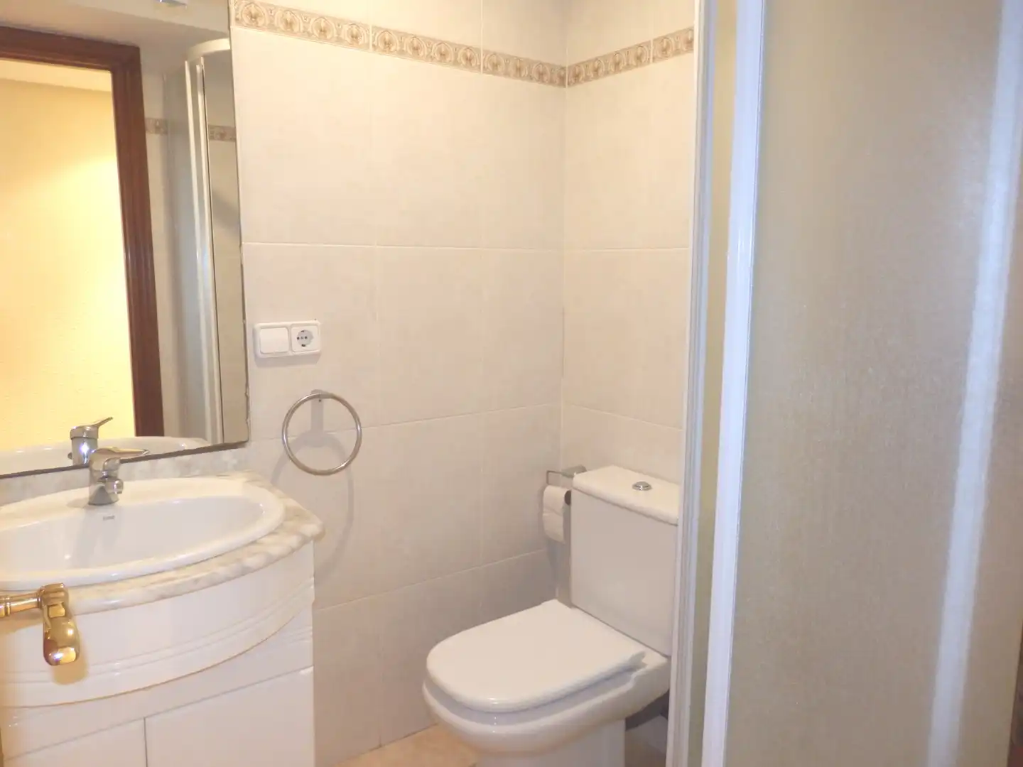 Baño de Piso de alquiler en Valencia con Aire acondicionado, Amueblado y Horno