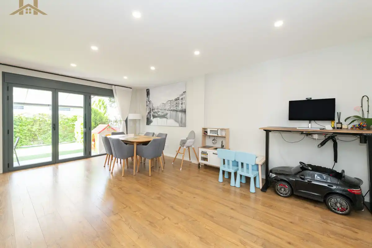 Haus oder Chalet zum Verkauf in Colmenar Viejo mit Klimaanlage, Privatgarten und Terrasse