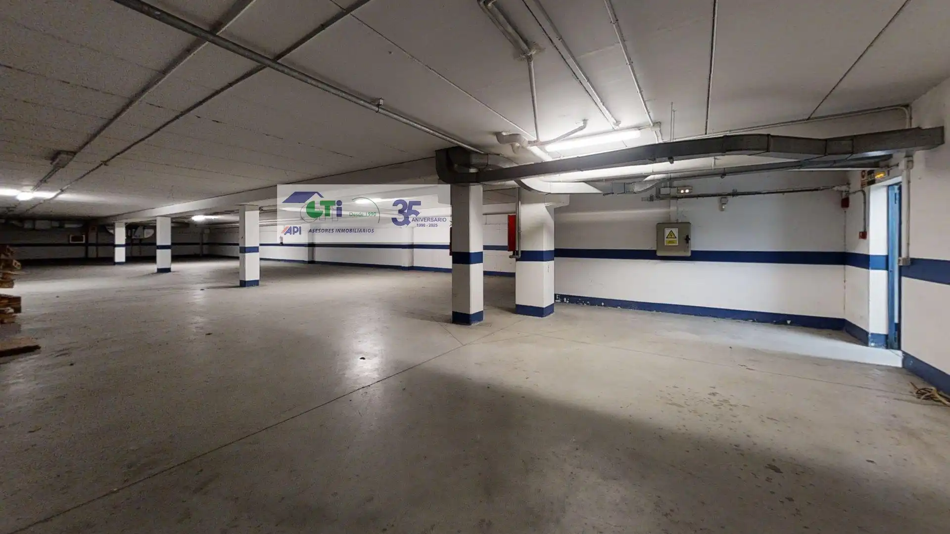 Parking de Nave industrial de alquiler en Zaragoza