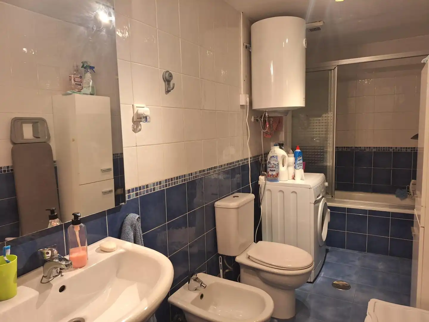 Badezimmer von Wohnung zur untervermieten in Murcia mit Klimaanlage, Heizung und Möbliert