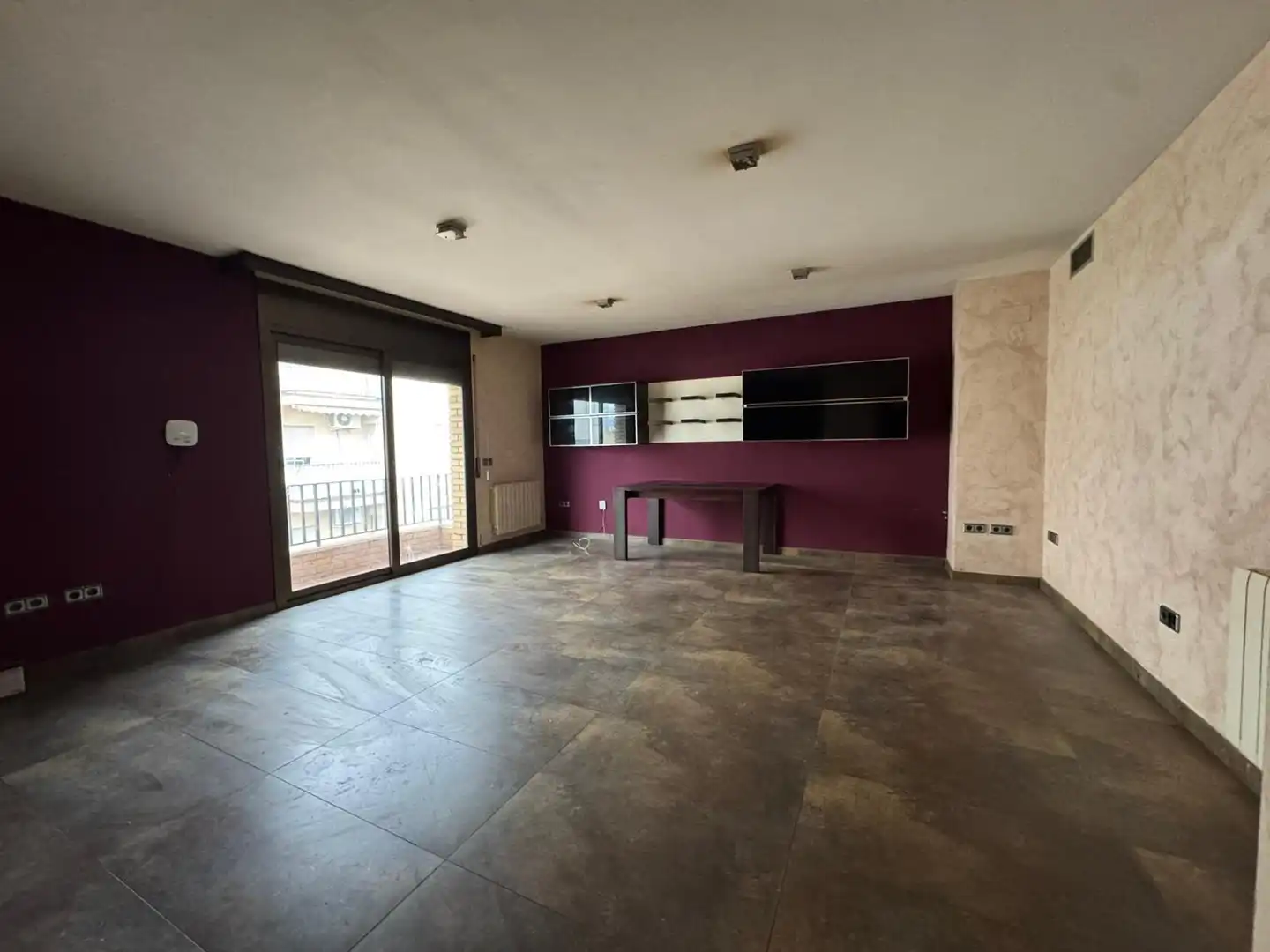 Vista exterior de Dúplex en venta en Tarragona con Terraza y Alarma