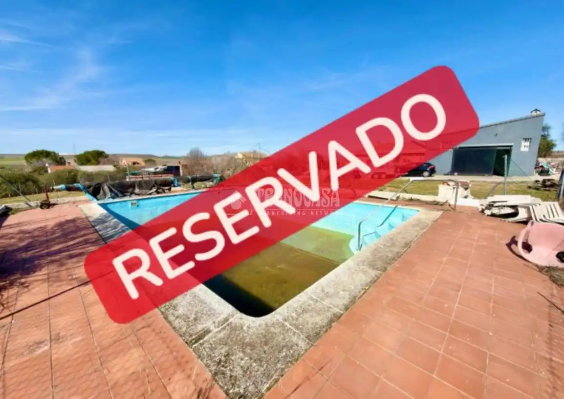 Swimming pool of Houses for sale in Valdeavero  with Heating and Swimming Pool