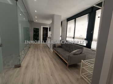 Ufficio con ascensore in vendita a Los Lirios