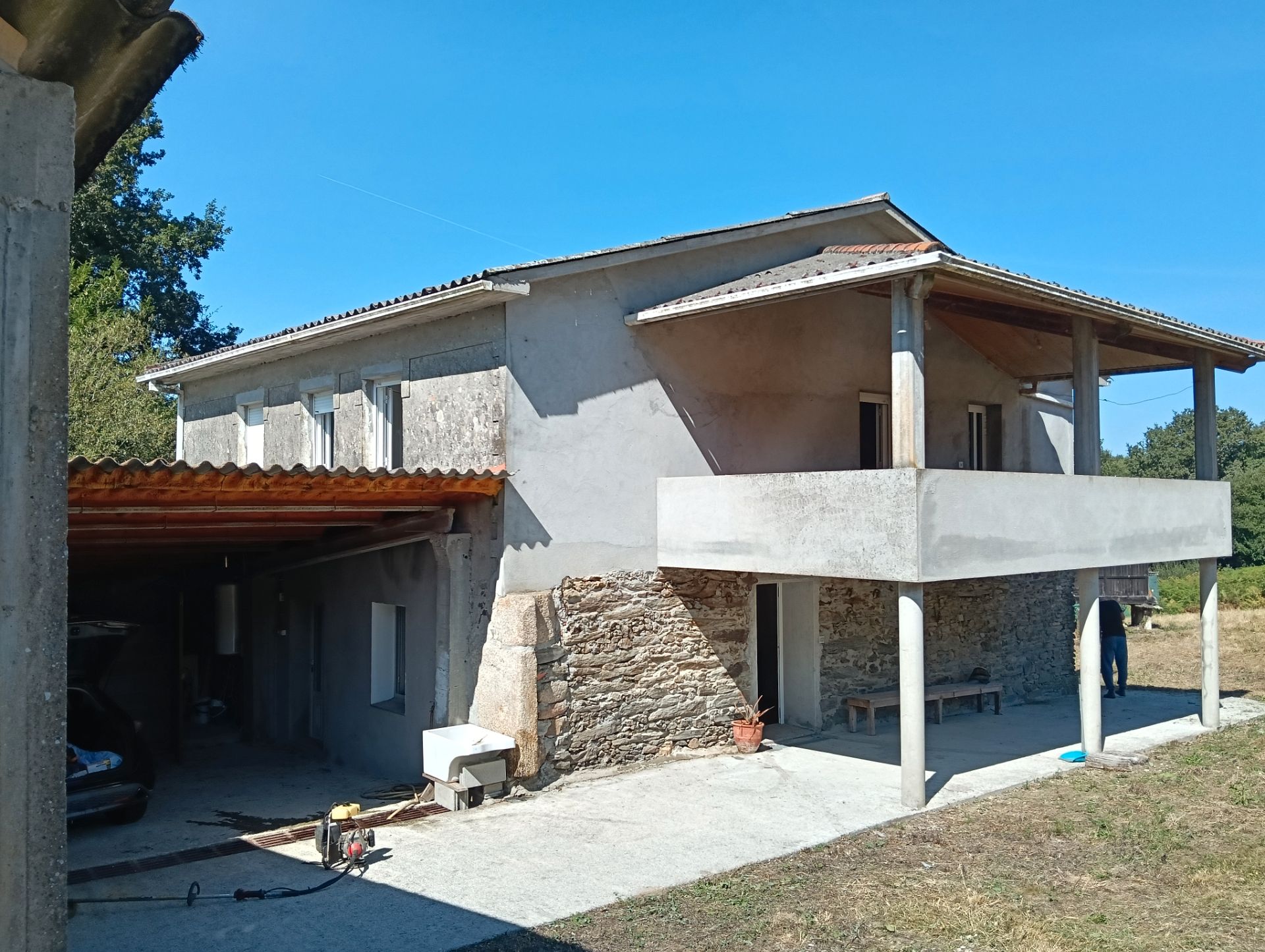 Vista exterior de Casa o xalet en venda en Cesuras amb Jardí privat, Terrassa i Traster