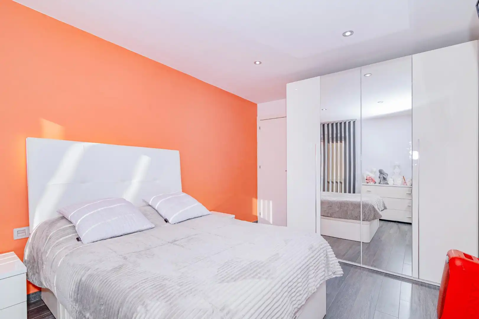 Bedroom of Flat for sale in Granada  with Air Conditioner, Heating and Furnished
