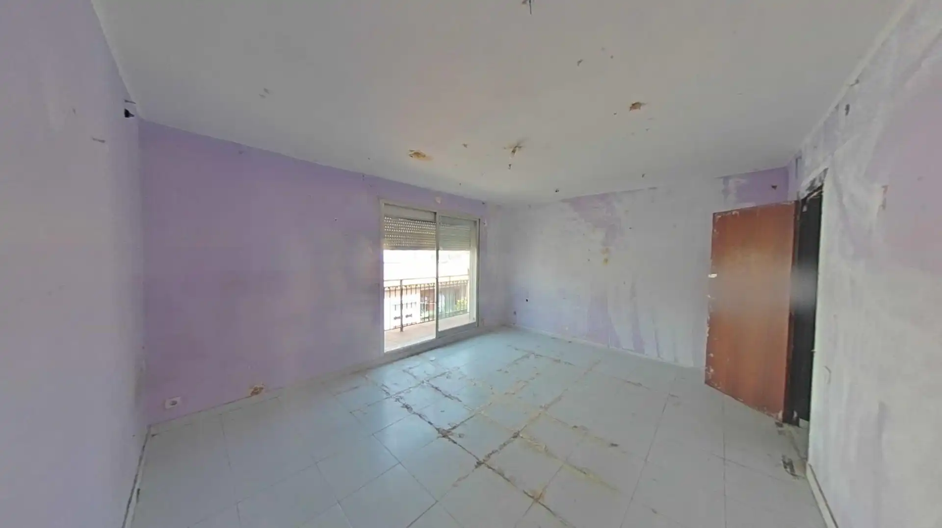 Bedroom of Attic for sale in Girona