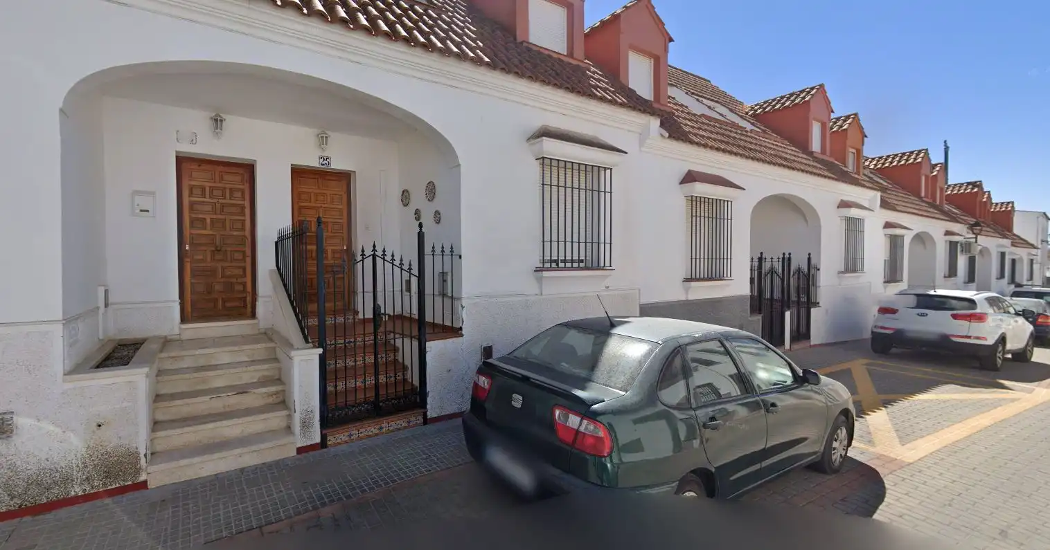 Adossat en venda a Fuente de Cantos