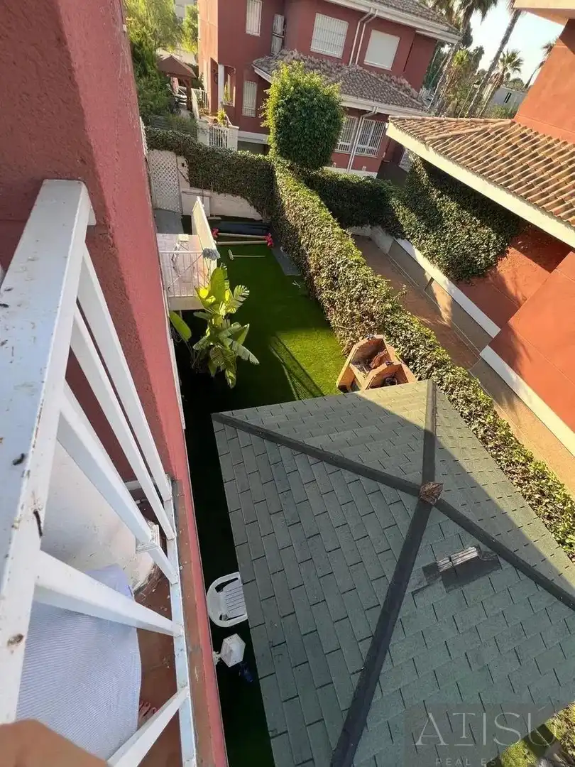Terrassa de Casa o xalet en venda en Alicante / Alacant amb Aire condicionat, Traster i Piscina comunitària