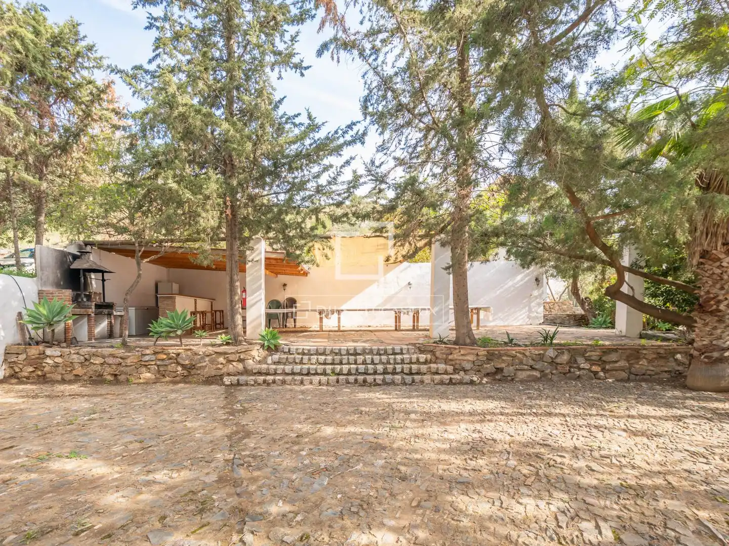 Vista exterior de Finca rústica en venda en Málaga amb Jardí privat, Terrassa i Piscina