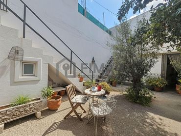 Casa con balcón en venta en calle Goya