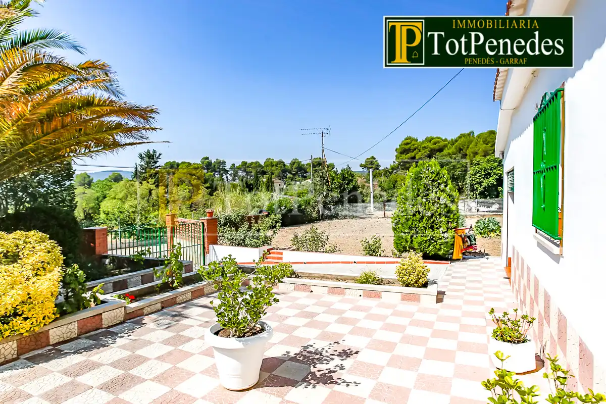 Terrasse von Haus oder Chalet zum Verkauf in Querol mit Privatgarten, Schwimmbad und Möbliert