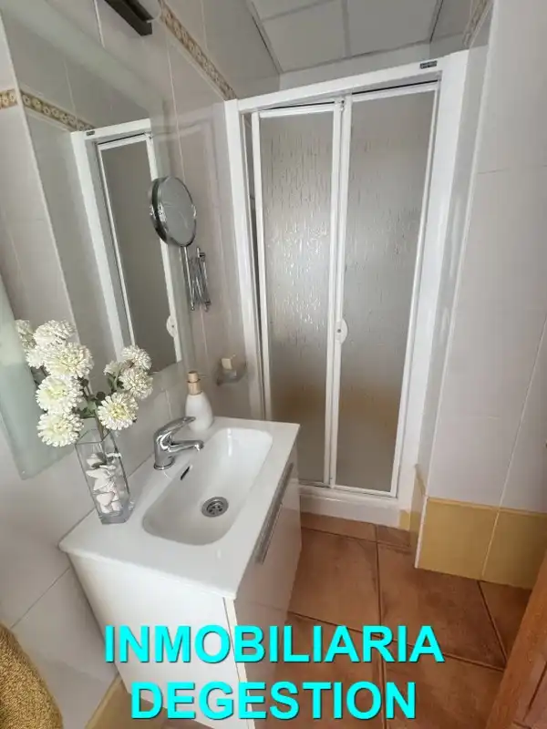 Casa adosada en venta en Linarejos