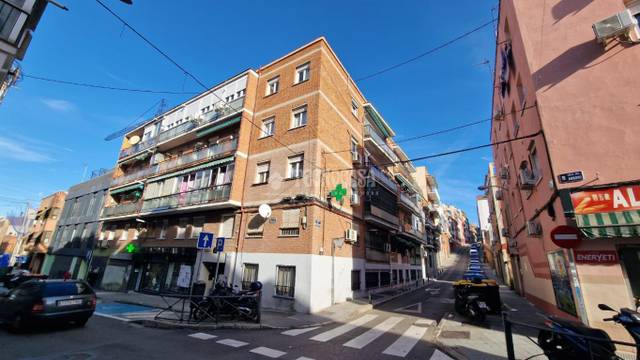 Piso en Venta en Valdeacederas