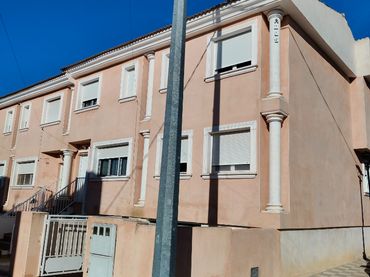 Adossat en venda a Casas de Juan Núñez