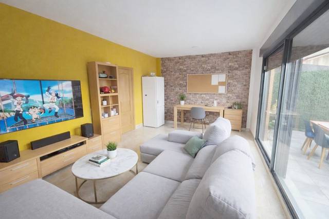 Casa adosada en Venta en Clara campoamor en Torres de Berrellén