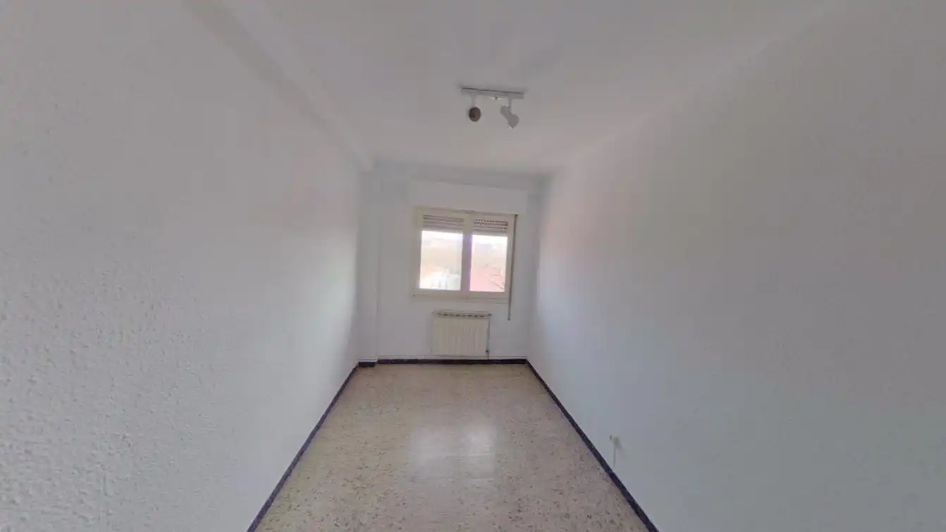 Bedroom of Flat for sale in Zaragoza  with Heating