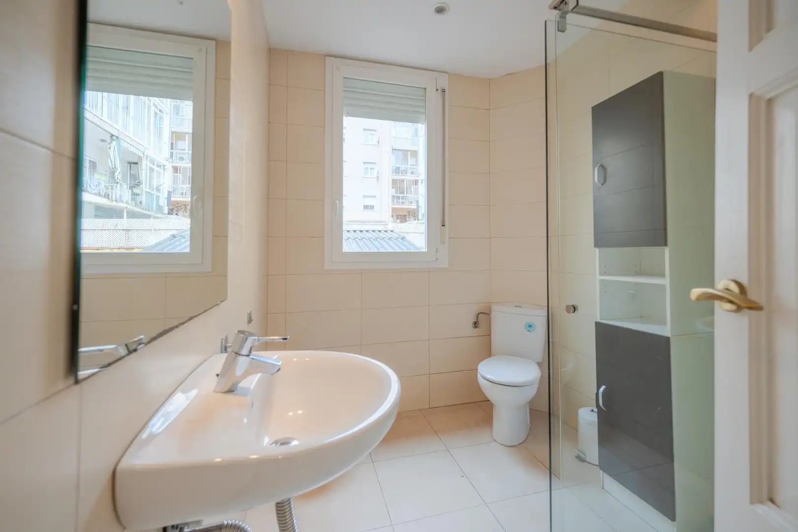 Baño de Piso en venta en Girona