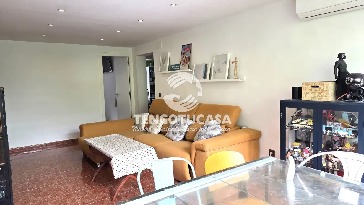 Living room of Flat for sale in Madrid  with Furnished