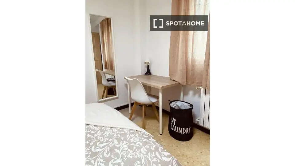 Room in Universidad San Francisco