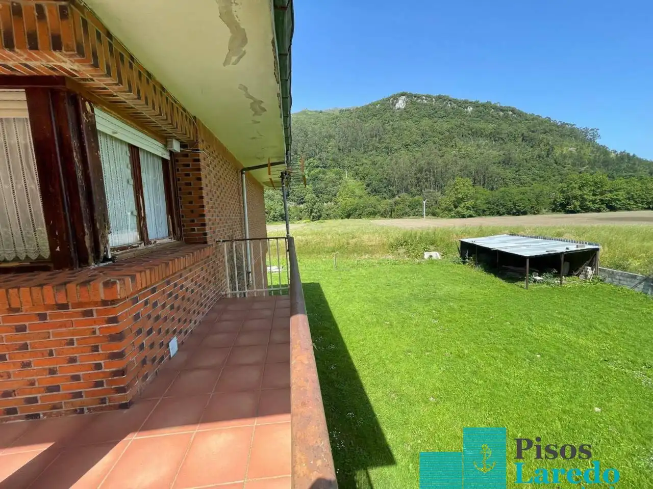 Vista exterior de Casa o chalet en venta en Ampuero con Jardín privado, Parquet y Terraza