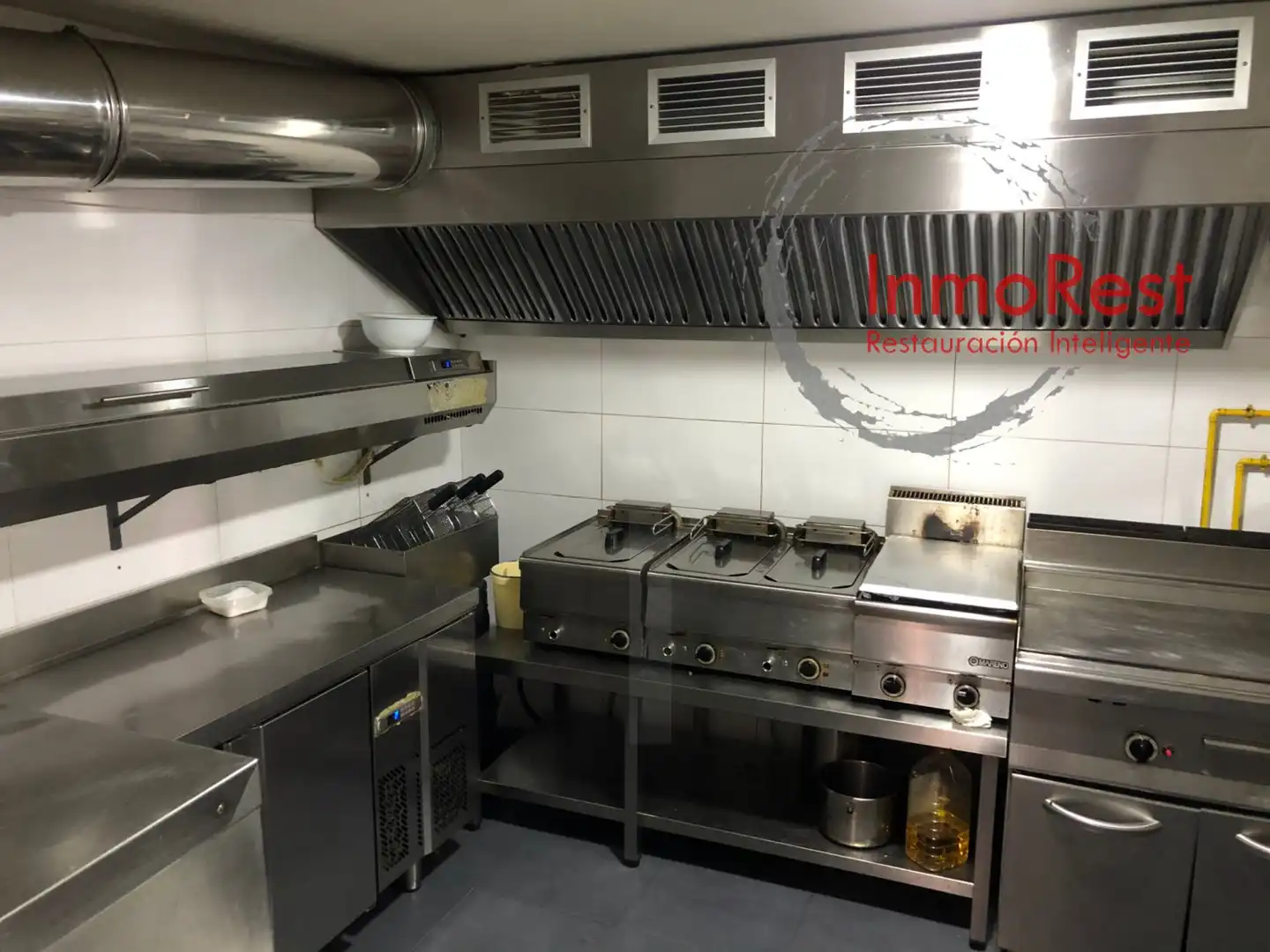 Kitchen of Commercial properties for rent in Madrid  with Air Conditioner