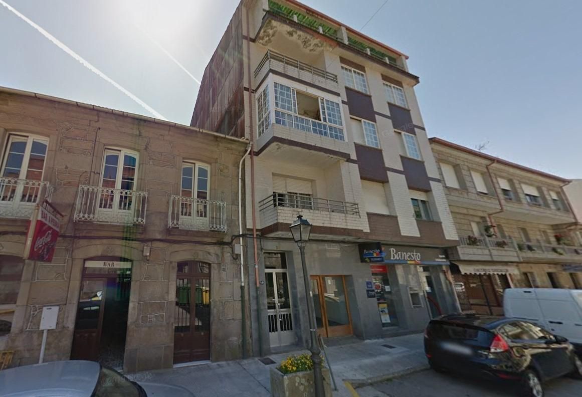 Vista exterior de Pis en venda en Cuntis amb Terrassa