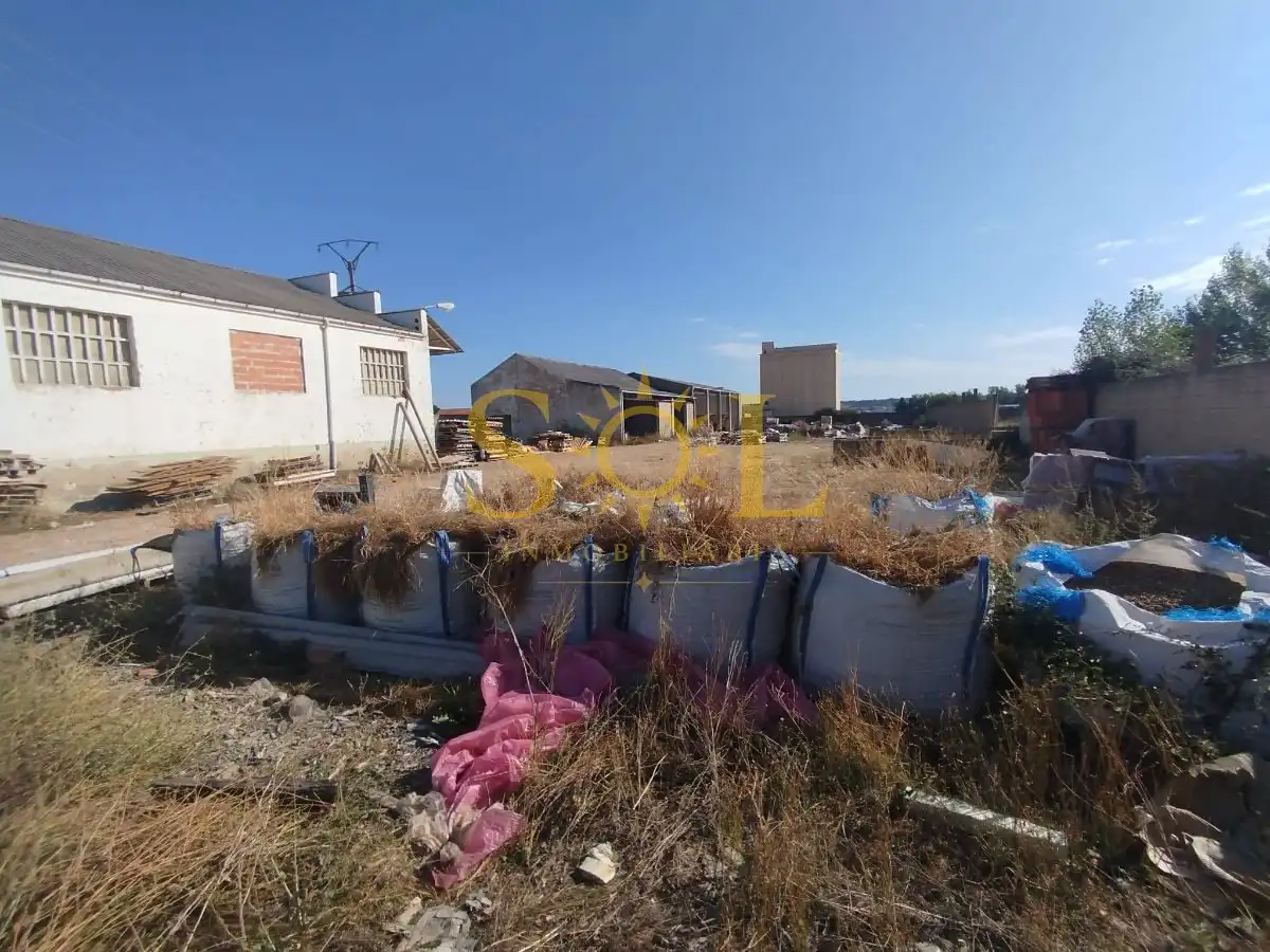 Industrial buildings for sale in Astorga