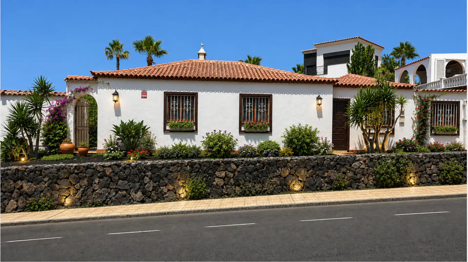 Detached house with pool for sale in Calle Viñatigo