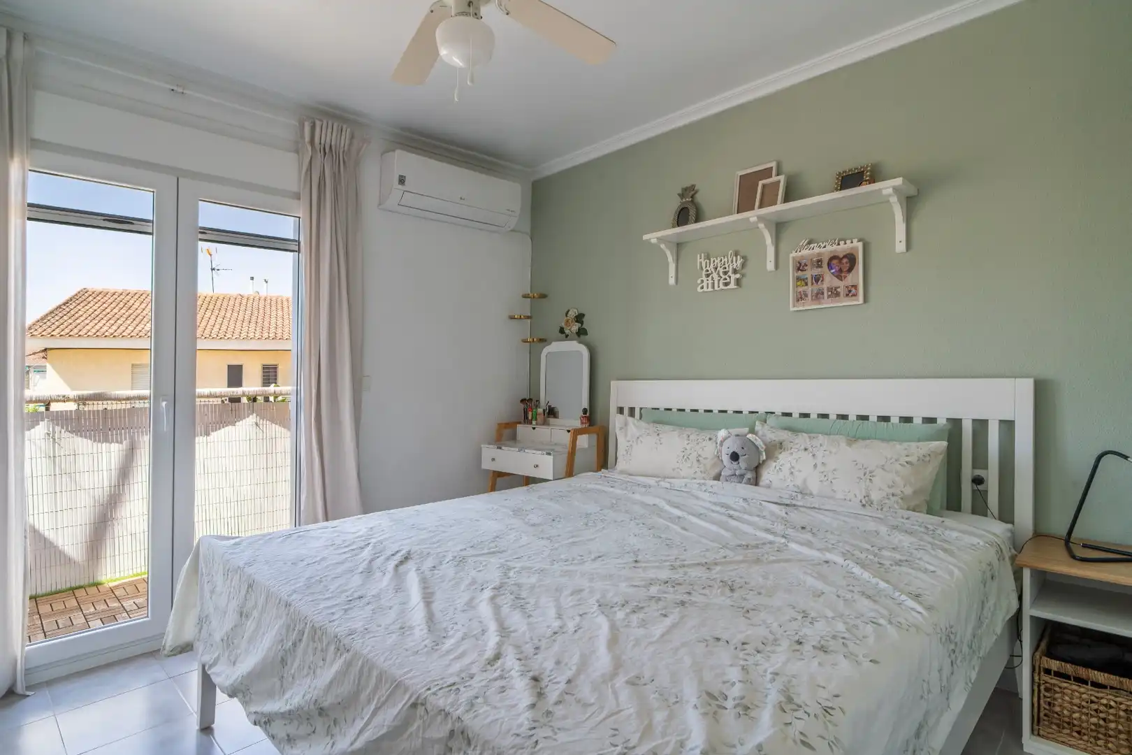 Habitación de Casa adosada en venta en San Pedro del Pinatar con Aire acondicionado, Calefacción y Terraza