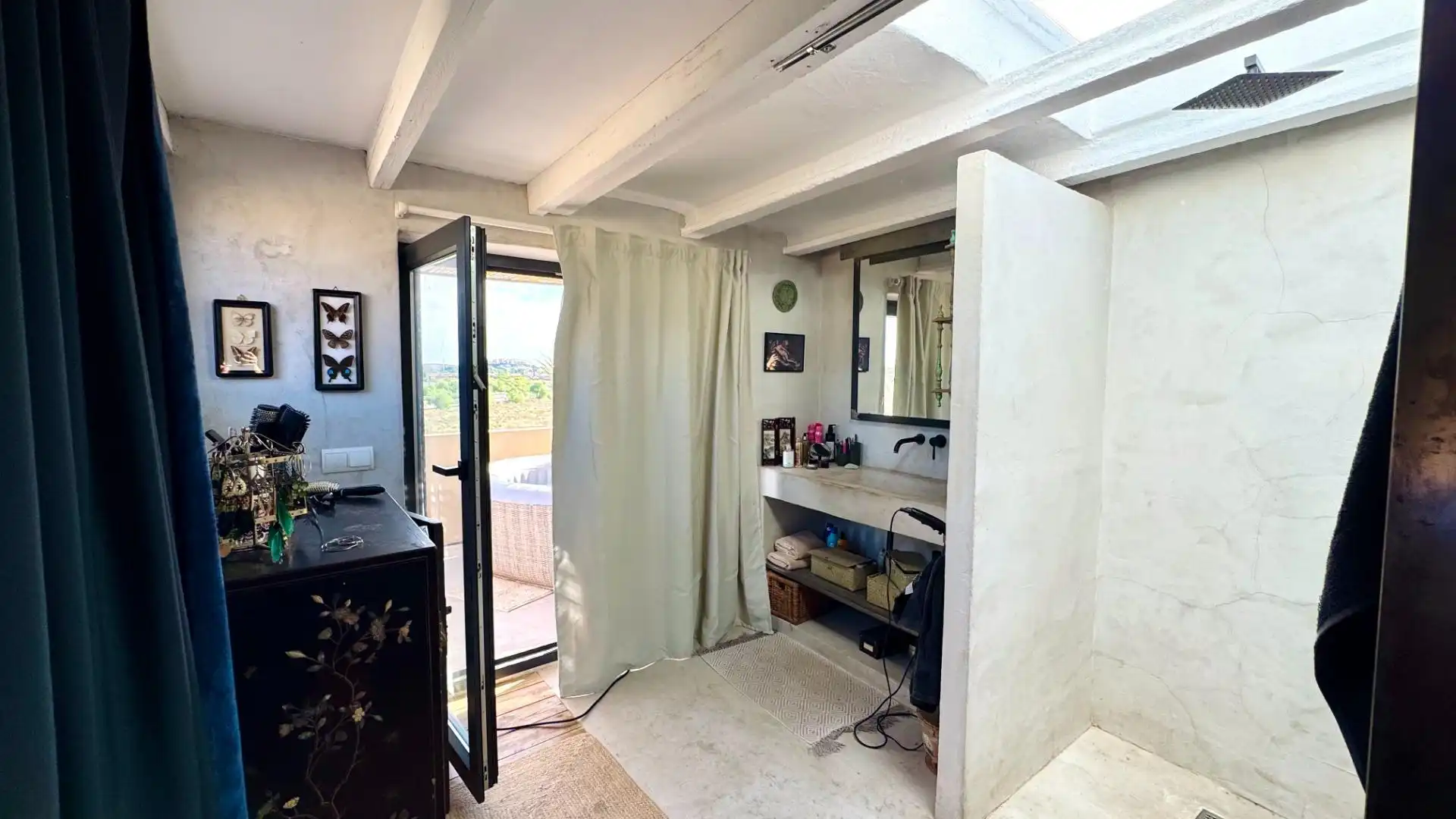 Bany de Casa o xalet en venda en Alicante / Alacant amb Jardí privat, Terrassa i Piscina