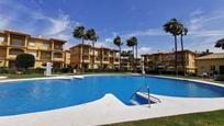 Piscina de Apartament en venda en Chiclana de la Frontera amb Aire condicionat, Jardí privat i Parquet