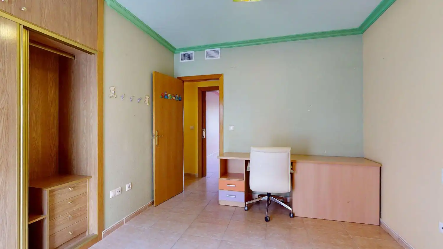 Piso en venta en Alicante / Alacant con Aire acondicionado, Calefacción y Trastero