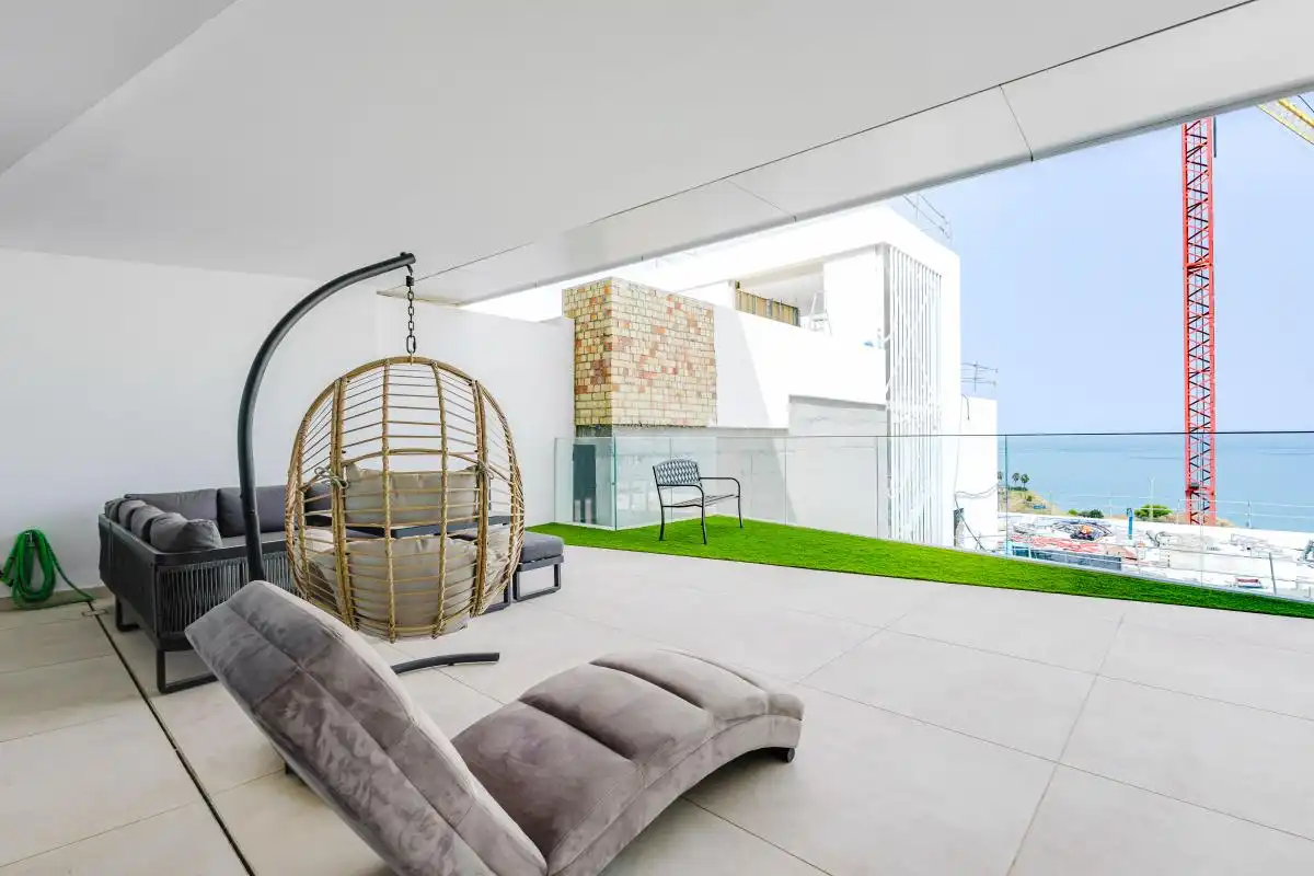 Terrasse von Erdgeschoss zum Verkauf in Fuengirola mit Heizung, Terrasse und Abstellraum