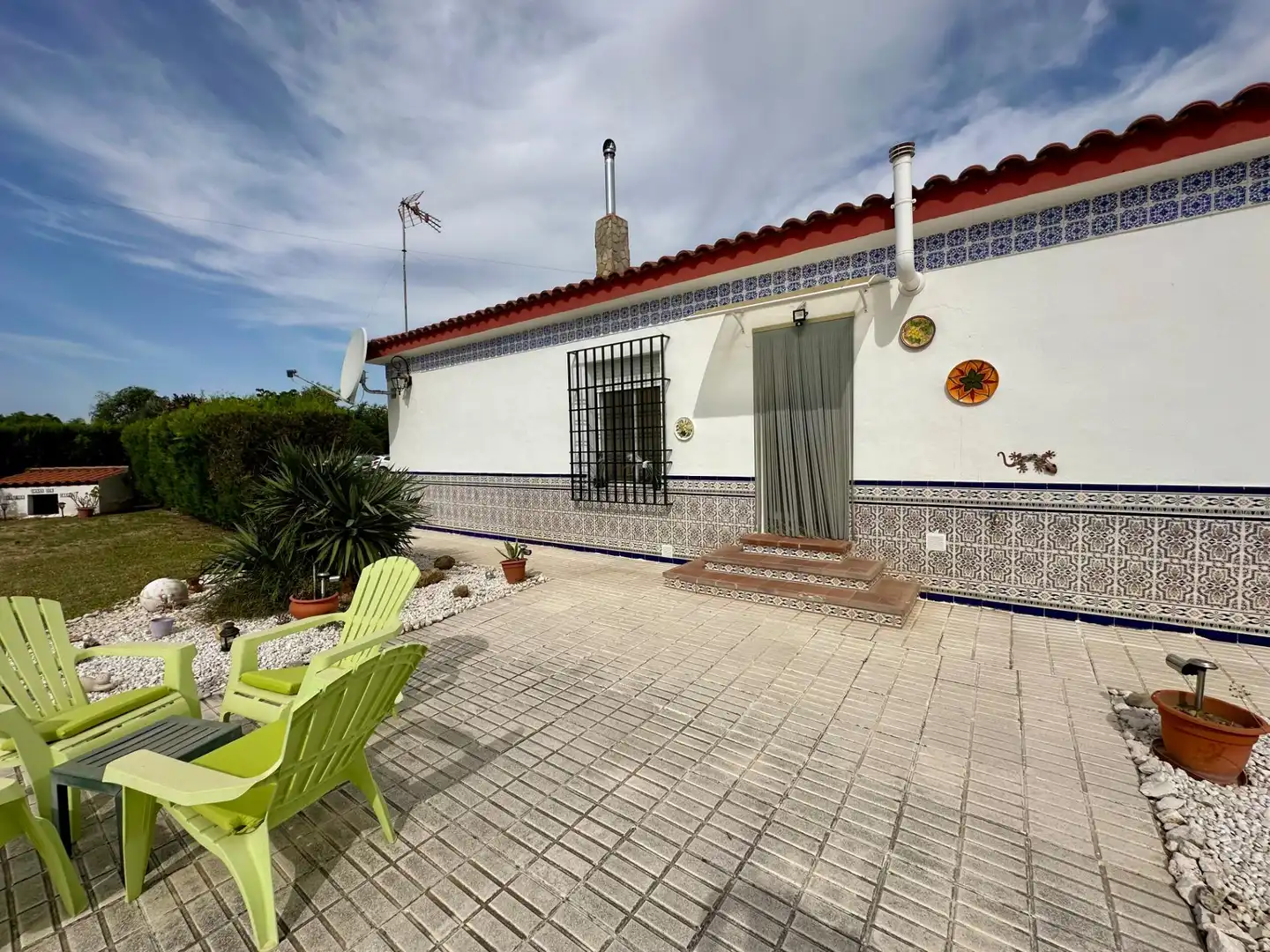 Exterior view of Houses for sale in Paradas