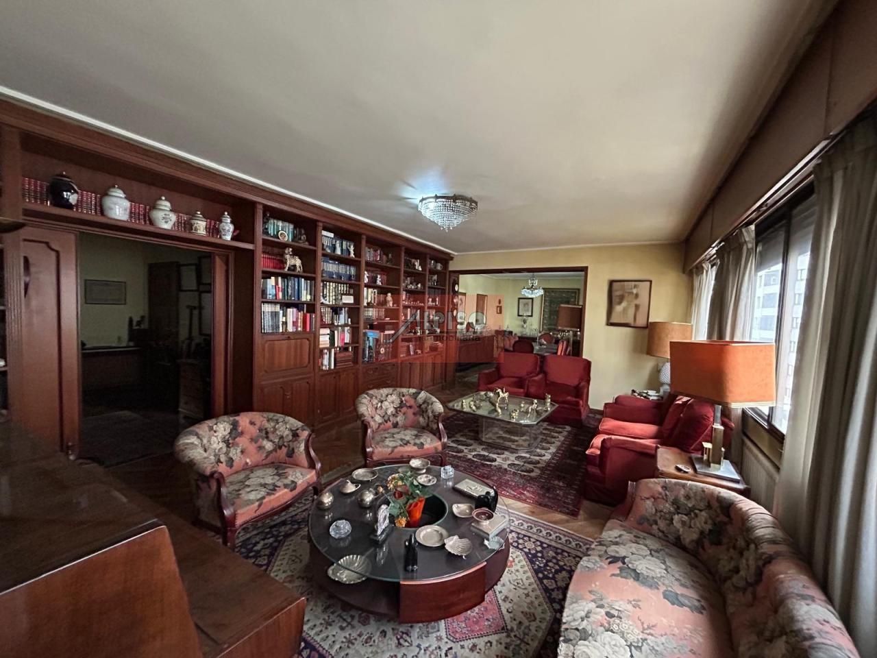 Sala d'estar de Pis en venda en Ourense Capital  amb Calefacció, Parquet i Traster