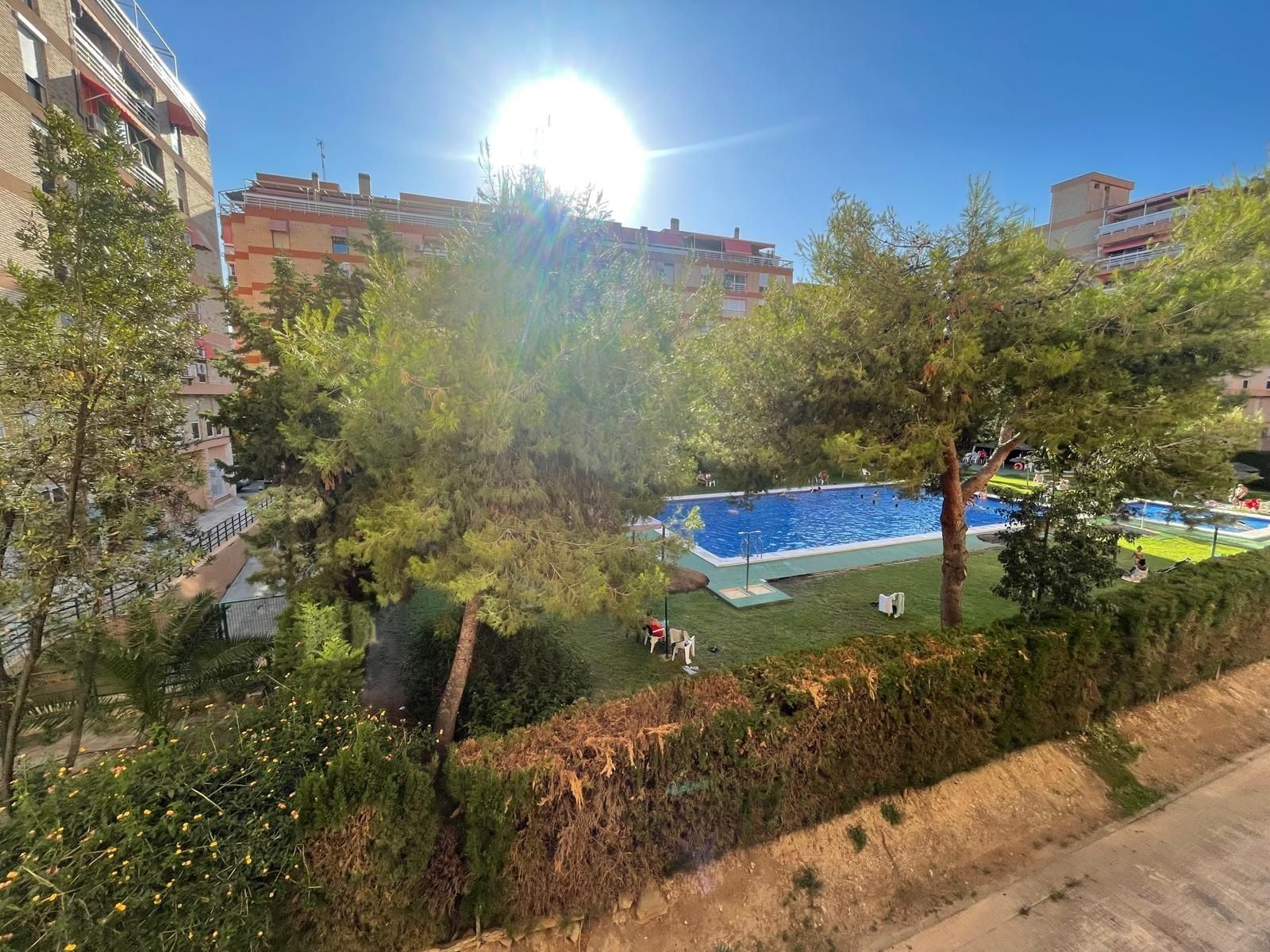 Piscina de Piso de alquiler en Alicante / Alacant con Aire acondicionado, Calefacción y Jardín privado
