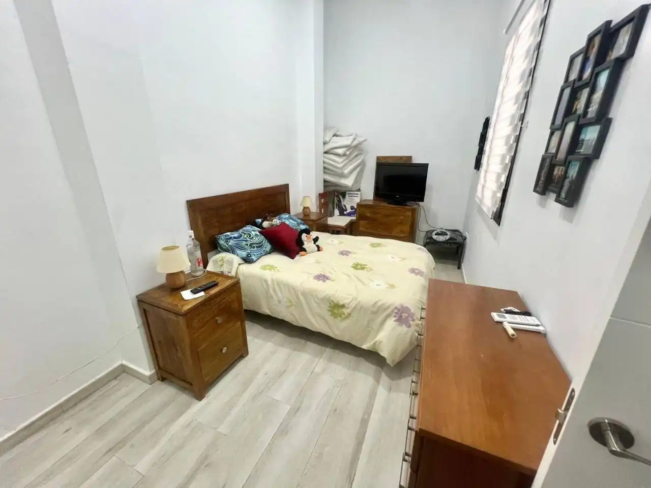 Bedroom of Flat for sale in Sevilla  with Air Conditioner