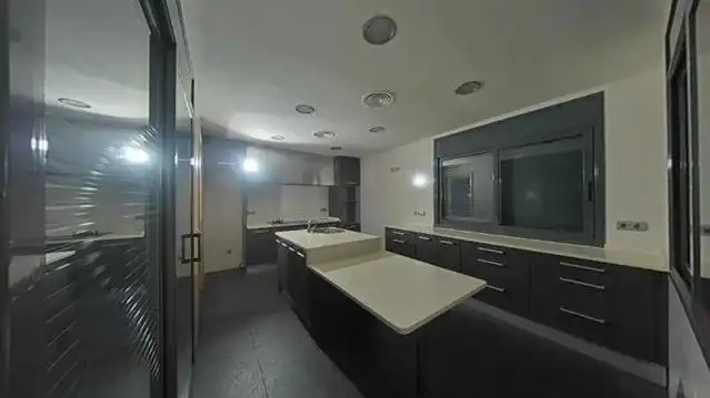 Cocina de Casa o chalet en venta en Vilanova i la Geltrú con Aire acondicionado, Jardín privado y Terraza