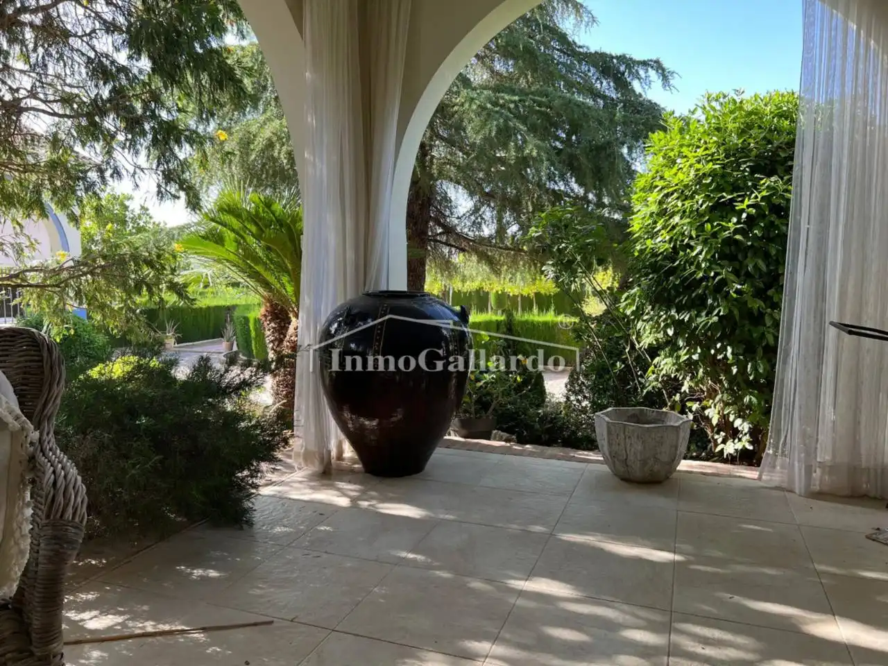 Garden of Buildings for sale in Lucena