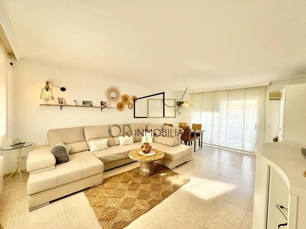 Casa con piscina en venta en Banyeres del Penedès