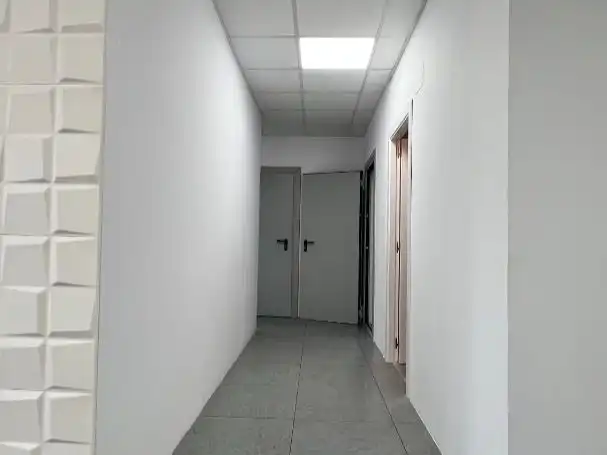 Büro zum Verkauf in Aranjuez mit Klimaanlage, Heizung und Terrasse