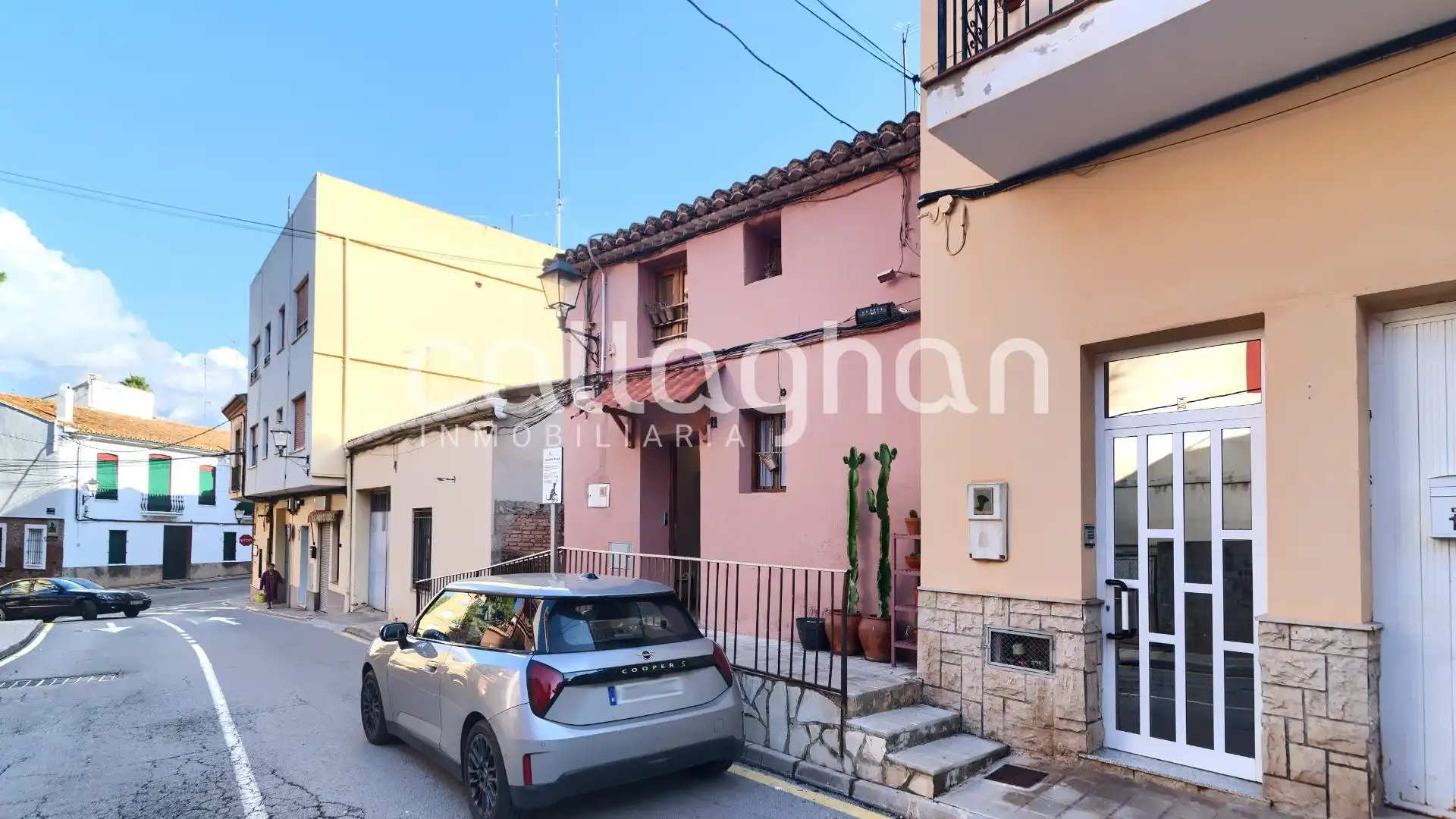 Vista exterior de Casa adosada en venda en Náquera amb Aire condicionat, Jardí privat i Terrassa
