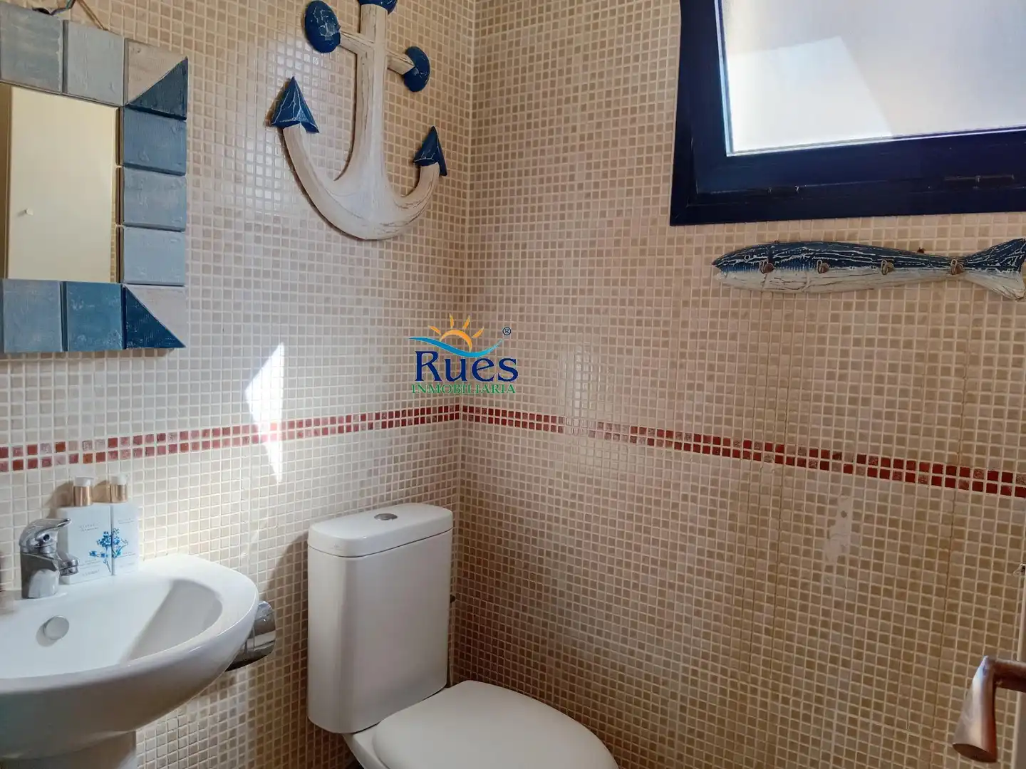 Badezimmer von Einfamilien-Reihenhaus zum Verkauf in Torreblanca mit Terrasse, Balkon und Gemeinschaftspool
