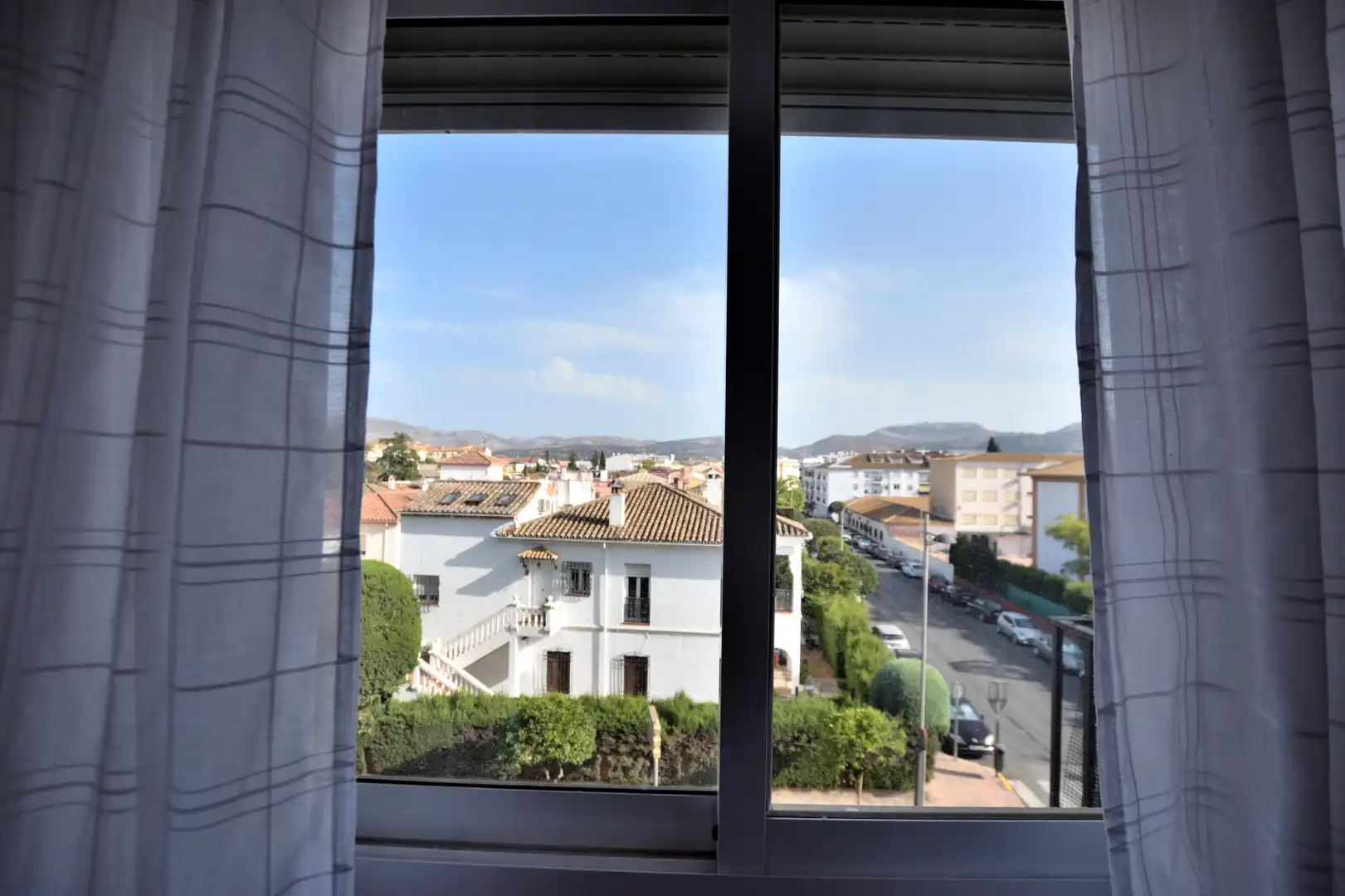 Vista exterior de Pis en venda en Ronda amb Moblat, Forn i Rentadora