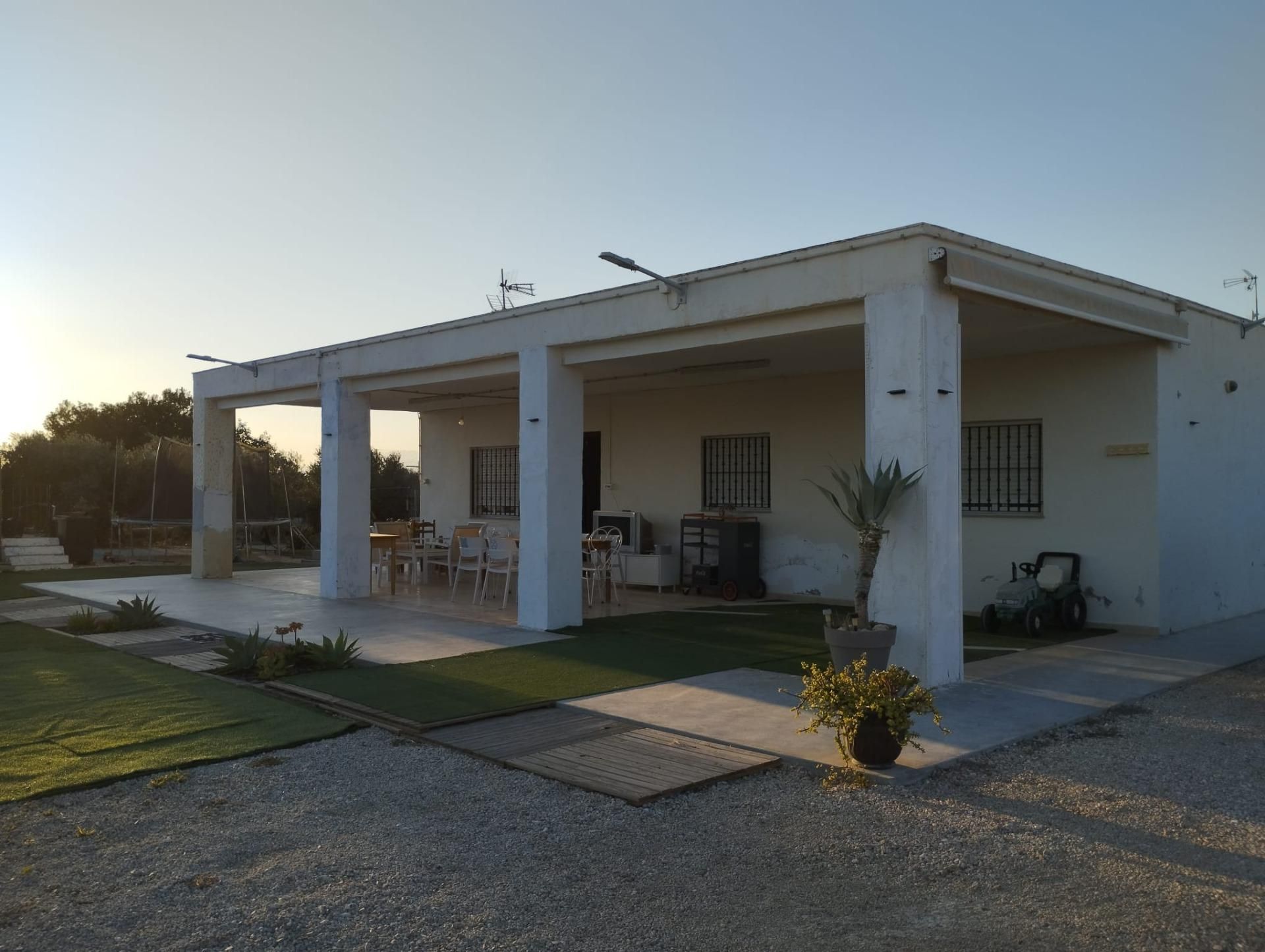 Vista exterior de Casa o chalet de alquiler en Elche / Elx con Aire acondicionado, Calefacción y Jardín privado