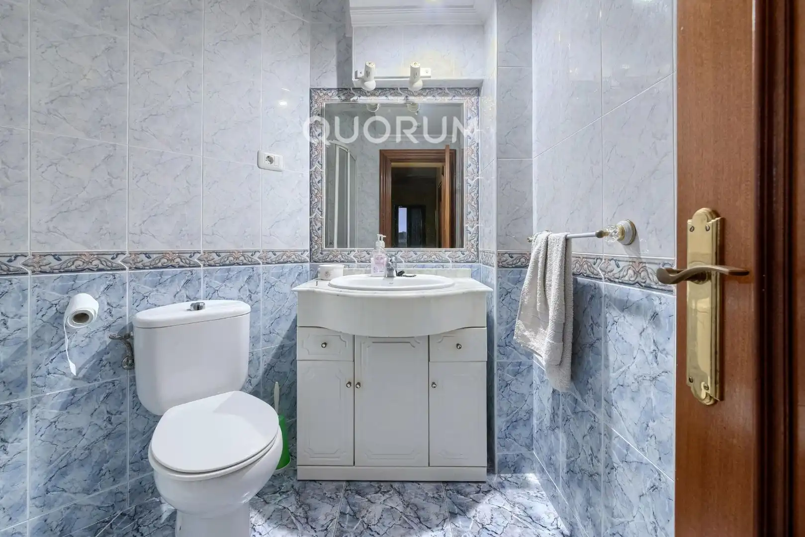 Bathroom of Flat for sale in Basauri   with Heating and Balcony
