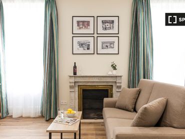 Appartamento con balcone in affitto a Barrio de Salamanca
